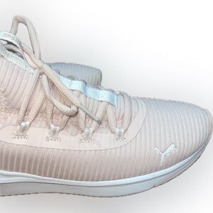 PUMA Blush Sneaker SZ 8.5